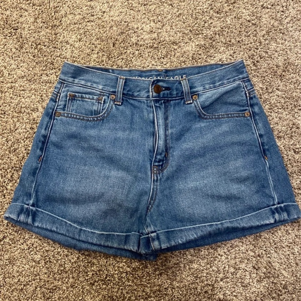 American Eagle Mom shorts